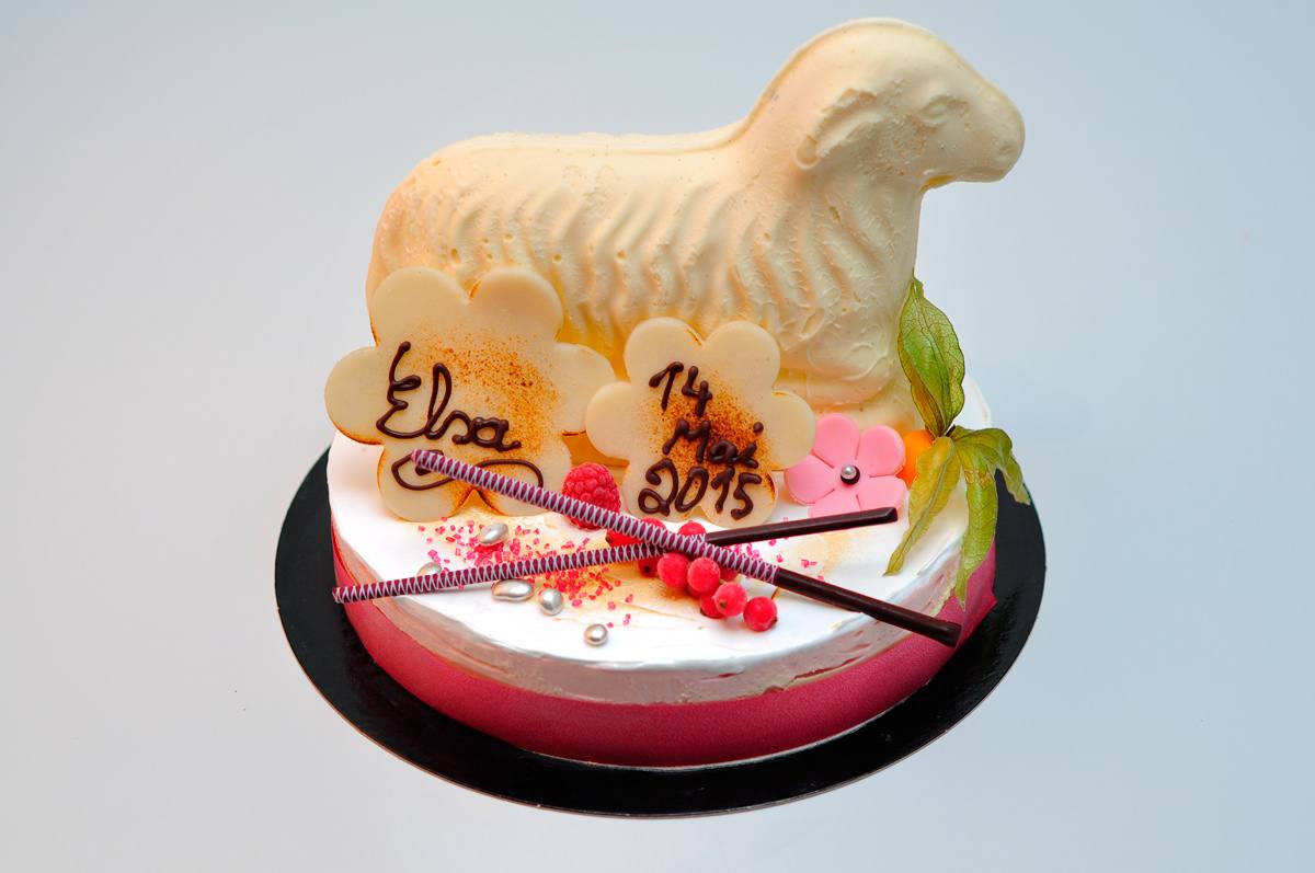 Gâteau glacé en forme d’agneau